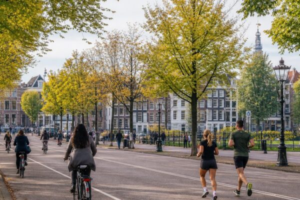 Amsterdam Marathon uitgelegd: parcours, sfeer en tips voor bezoekers in de stad